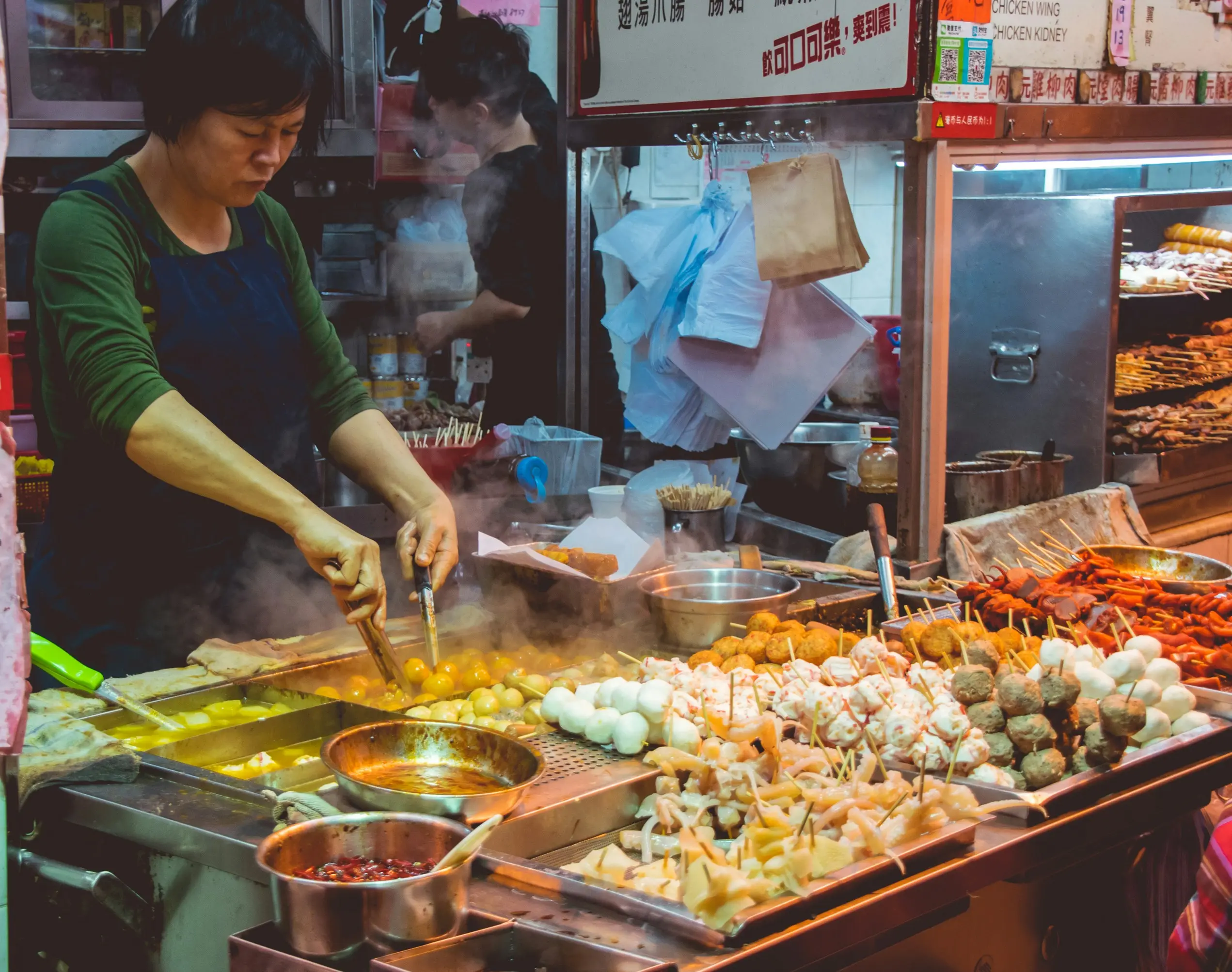 Foodie Adventures: The Best Places to Eat While Traveling Off the Beaten Path