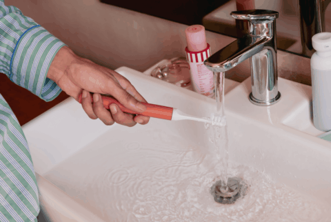 Why People Are Raving About the SURI 1.0 Toothbrush